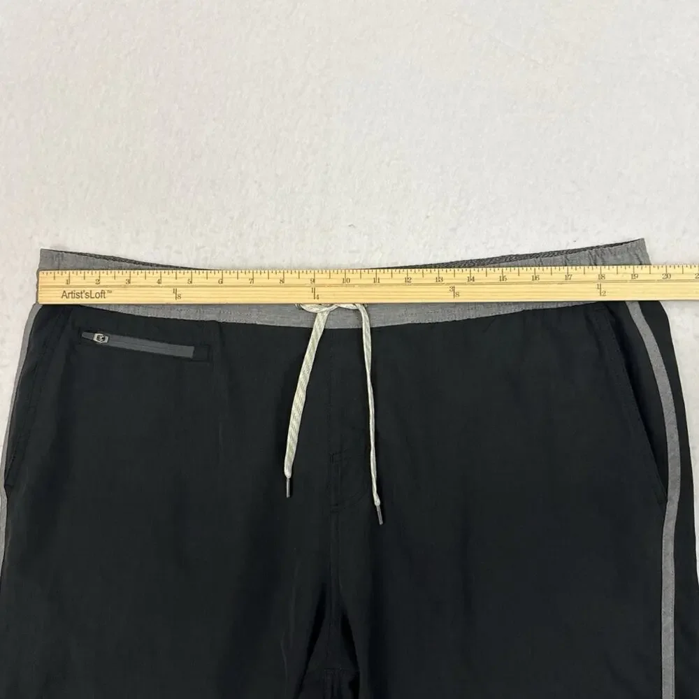 Vuori Banks Shorts Mens XL Black Gray 7 Inch Performance Athletic Swim Hybrid